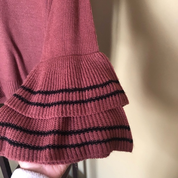 Crew Neck Sweater with Flare Sleeves - Picture 3 of 6